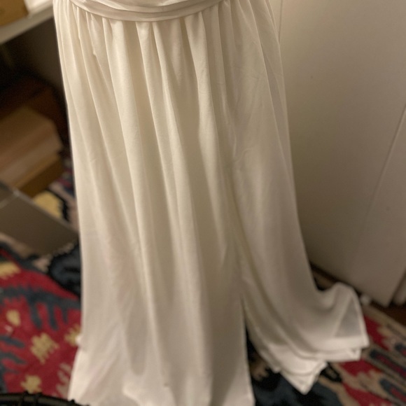 Beautiful Grecian Goddess Dress - Picture 3 of 12